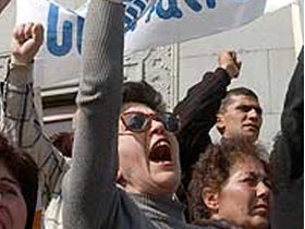Митинг в Ереване. Фото Reuters (c) Митинг в Ереване. Фото Reuters (c)