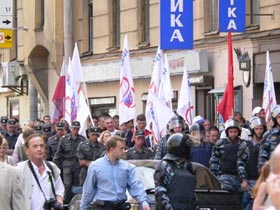 Оппозиционное шествие в Петербурге. Фото: Дмитрий Лисов, для Каспарова.Ru (с) Оппозиционное шествие в Петербурге. Фото: Дмитрий Лисов, для Каспарова.Ru (с)