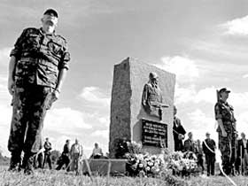 Памятник солдатам СС в Эстонии. Фото: www.west.freenet.tj (с) Памятник солдатам СС в Эстонии. Фото: www.west.freenet.tj (с)