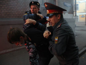 Задержанный румоловец. Фото: "Студенческая правда" (с) Задержанный румоловец. Фото: "Студенческая правда" (с)
