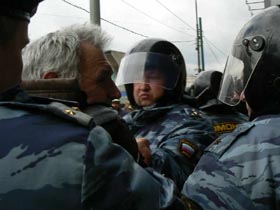 Задержание на "Марше несогласных" в Москве. Фото Каспарова.Ru Задержание на "Марше несогласных" в Москве. Фото Каспарова.Ru