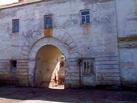 Старая тюрьма, фото с сайта "Стародуб" Старая тюрьма, фото с сайта "Стародуб"