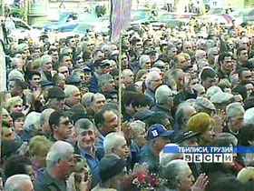 Митинг в Грузии. Кадр НТВ. Митинг в Грузии. Кадр НТВ.