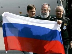 Экспедиция Чилингарова. Фото с сайта bbc.co.uk Экспедиция Чилингарова. Фото с сайта bbc.co.uk