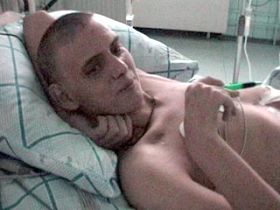 Роман Рудаков, покалеченный солдат. Кадр Рен-ТВ Роман Рудаков, покалеченный солдат. Кадр Рен-ТВ