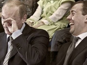 Медведев и Путин. Фото с сайта copypast.ru. Медведев и Путин. Фото с сайта copypast.ru.
