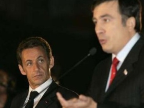 Николя Саркози и Михаил Саакашвили. Фото с сайта yahoo.com Николя Саркози и Михаил Саакашвили. Фото с сайта yahoo.com