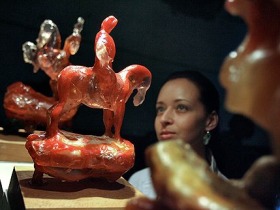 "Яблоки падают одновременно в разных садах". Фото с сайта kommersant.ru "Яблоки падают одновременно в разных садах". Фото с сайта kommersant.ru