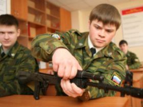 Начальная военная подготовка. фото с сайти: www.rian.ru. Начальная военная подготовка. фото с сайти: www.rian.ru.
