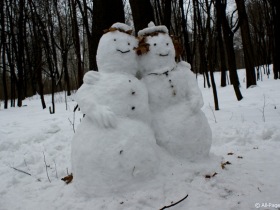 Снеговики, фото http://all-pages.com/ Снеговики, фото http://all-pages.com/