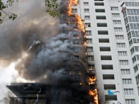 Пожар в доме на ул. И.Бабушкина в Москве. Взято из drugoi.livejournal.com Пожар в доме на ул. И.Бабушкина в Москве. Взято из drugoi.livejournal.com