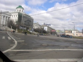 Боровицкая полощадь Москвы. Фото с сайта www.content.foto.mail.ru Боровицкая полощадь Москвы. Фото с сайта www.content.foto.mail.ru