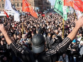 "Марш за сохранение Петербурга". Фото с сайта: fontanka.ru "Марш за сохранение Петербурга". Фото с сайта: fontanka.ru