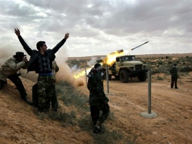 Повстанцы в Ливии. Фото: thenews.kz Повстанцы в Ливии. Фото: thenews.kz
