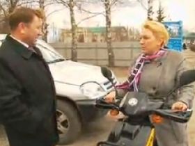 Чиновники на скутерах, фото Виктора Надеждина, Каспаров.Ru Чиновники на скутерах, фото Виктора Надеждина, Каспаров.Ru
