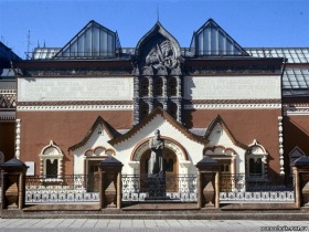 Третьяковская галерея. Фото с сайта www.pomochnik-vsem.ru Третьяковская галерея. Фото с сайта www.pomochnik-vsem.ru