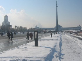 Поклонная гора. Фото с сайта onfoot.ru Поклонная гора. Фото с сайта onfoot.ru