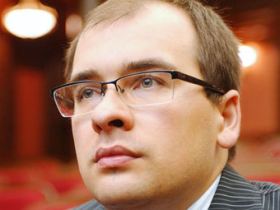 Антон Устинов. Фото: Lenta.Ru. Антон Устинов. Фото: Lenta.Ru.