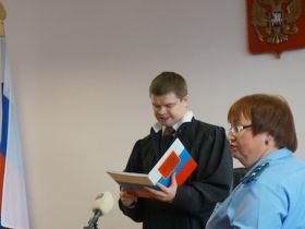 Вологодский судья Алексей Батов и прокурор. Фото с сайта KP.Ru Вологодский судья Алексей Батов и прокурор. Фото с сайта KP.Ru