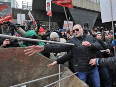 Сергей Удальцов на "Марше против подлецов". Фото: Павел Кассин, "Коммерсант" Сергей Удальцов на "Марше против подлецов". Фото: Павел Кассин, "Коммерсант"