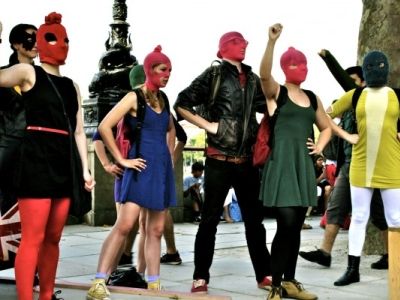 Акция в поддержку Pussy Riot. Фото: thebureauinvestigates.com Акция в поддержку Pussy Riot. Фото: thebureauinvestigates.com