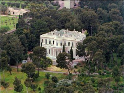 Вилла, принадлежавшая Борису Березовскому. Фото: oleglurie-new.livejournal.com Вилла, принадлежавшая Борису Березовскому. Фото: oleglurie-new.livejournal.com