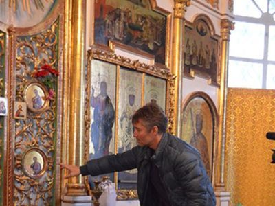 Евгений Ройзман в реставрируемом храме. Фото с сайта Znak.com Евгений Ройзман в реставрируемом храме. Фото с сайта Znak.com
