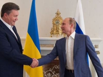 Владимир Путин и Виктор Янукович. Фото: AP Владимир Путин и Виктор Янукович. Фото: AP