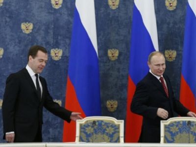 Владимир Путин и Дмитрий Медведев. Фото: vg-saveliev.livejournal.com Владимир Путин и Дмитрий Медведев. Фото: vg-saveliev.livejournal.com