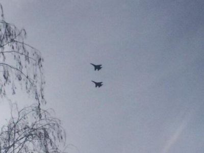 Самолеты над аэропортом Донецка Самолеты над аэропортом Донецка