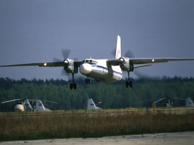 Самолет Ан-26 (aviarus.narod.ru) Самолет Ан-26 (aviarus.narod.ru)