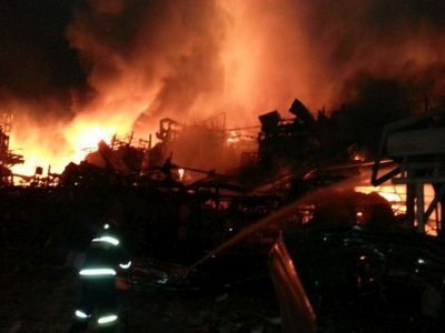 Взрыв на заводе. Фото: press-line.ru Взрыв на заводе. Фото: press-line.ru