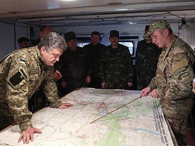 Порошенко утвердил план установления контроля над Донецком и Луганском. Фото: ria.ru Порошенко утвердил план установления контроля над Донецком и Луганском. Фото: ria.ru