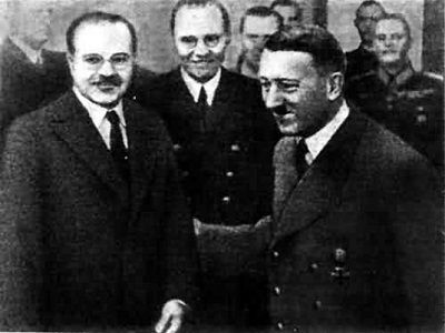 Молотов и Гитлер. Источник - http://udaff.com/ Молотов и Гитлер. Источник - http://udaff.com/