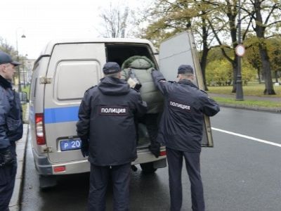 Задержание на акции против незаконного выселения. Фото: vk.com/protestspb Задержание на акции против незаконного выселения. Фото: vk.com/protestspb