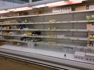 Полупустые полки в магазине. Источник - http://sysadmins.ru/ Полупустые полки в магазине. Источник - http://sysadmins.ru/