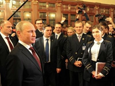В.В.Путин со студентами Горного. Источник - http://www.kremlin.ru/news/47518 В.В.Путин со студентами Горного. Источник - http://www.kremlin.ru/news/47518