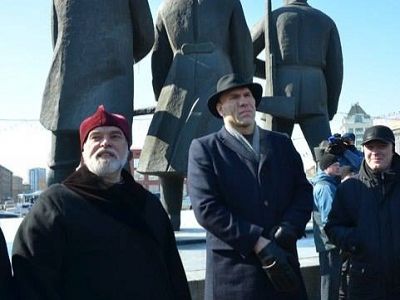 Валуев на митинге против "Тангейзера", 29.3.15. Истчоник - kp.ru Валуев на митинге против "Тангейзера", 29.3.15. Истчоник - kp.ru