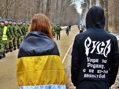 Националисты. Фото: Виктор Шамаев, Каспаров.Ru Националисты. Фото: Виктор Шамаев, Каспаров.Ru