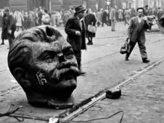 Будапешт, 1956. Голова памятника Сталину. Источник - http://maxpark.com/ Будапешт, 1956. Голова памятника Сталину. Источник - http://maxpark.com/