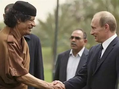 Путин и Каддафи. Источник - liveinternet.ru Путин и Каддафи. Источник - liveinternet.ru