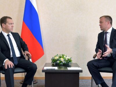 Медведев и Ерощенко. Фото: m.government.ru Медведев и Ерощенко. Фото: m.government.ru