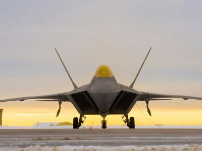 F-22 Raptor. Фото: fassen.net F-22 Raptor. Фото: fassen.net