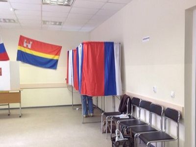 Избирательный участок 354 в Калининграде. Отсутствие наблюдателей. Фото: Каспаров.Ru. Избирательный участок 354 в Калининграде. Отсутствие наблюдателей. Фото: Каспаров.Ru.