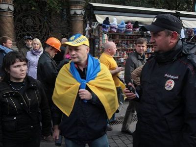 Марш мира, Санкт-Петербург, 27.9.15, задержание. Источник - https://www.facebook.com/vadimflurie Марш мира, Санкт-Петербург, 27.9.15, задержание. Источник - https://www.facebook.com/vadimflurie