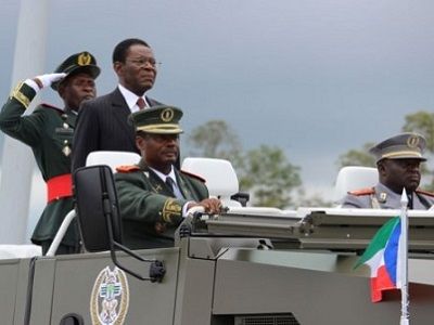 Обианг Нгема на параде в День независимости, 2013 г. Источник - www.france-guineeequatoriale.org Обианг Нгема на параде в День независимости, 2013 г. Источник - www.france-guineeequatoriale.org