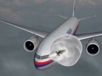 Момент гибели "Боинга". Фото: скриншот видео нидерландского доклада youtube.com/watch?v=bPBzABXtQKA Момент гибели "Боинга". Фото: скриншот видео нидерландского доклада youtube.com/watch?v=bPBzABXtQKA