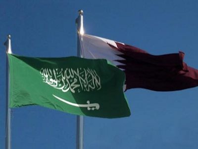Флаги Саудовской Аравии и Катара. Источник - orientalreview.org Флаги Саудовской Аравии и Катара. Источник - orientalreview.org