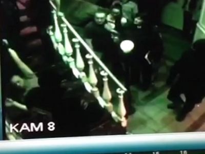 Нападение спецназа ФСКН на ночной клуб. Скрин видео www.fontanka.ru/2015/11/23/069/big.1.html Нападение спецназа ФСКН на ночной клуб. Скрин видео www.fontanka.ru/2015/11/23/069/big.1.html