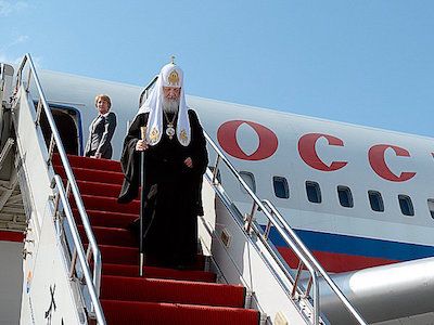 Патриарх Кирилл и самолет. Фото: polit.ru Патриарх Кирилл и самолет. Фото: polit.ru